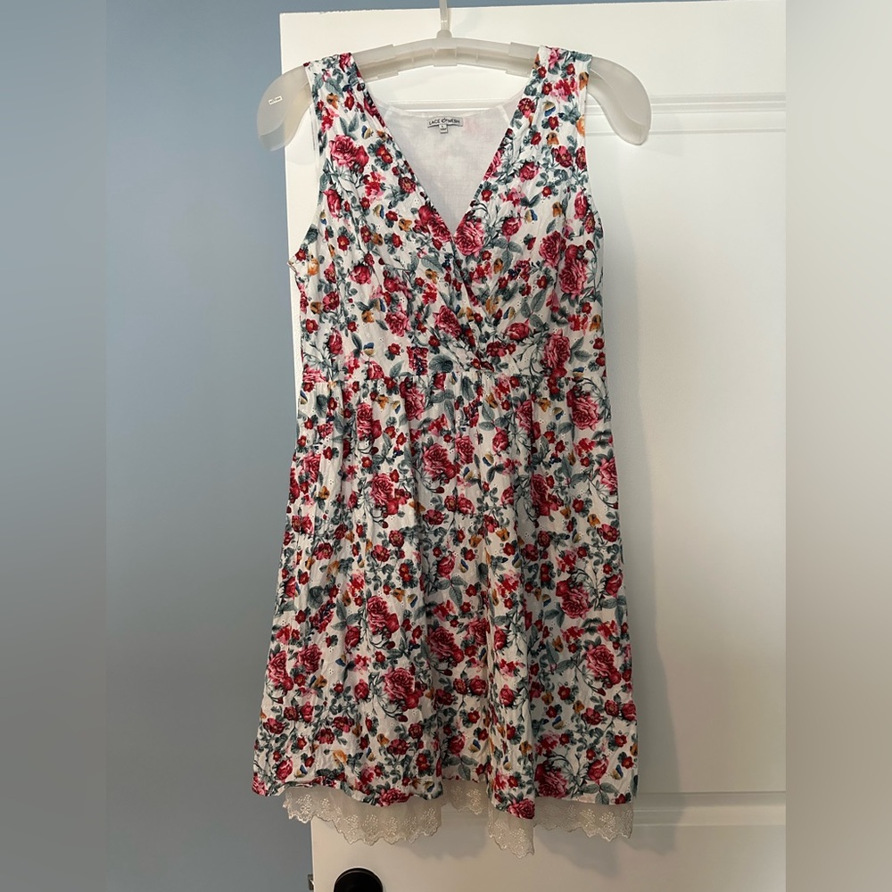 Sleeveless summer floral dress
